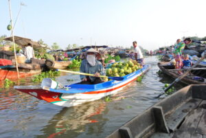 ソクチャン省ガーナム4日目・朝の水上市場
